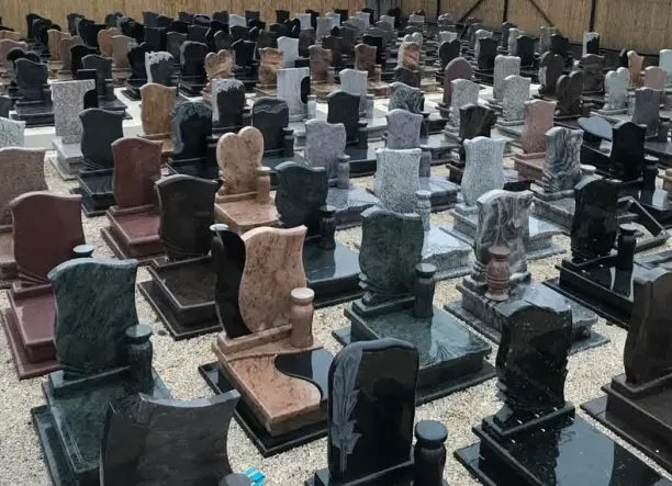 Gránit urna síremlékek Monoron és Cegléden