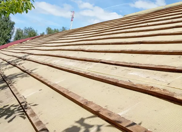 Tetőfelújítás és parasztvakolat profi kőművesektől – Országosan!