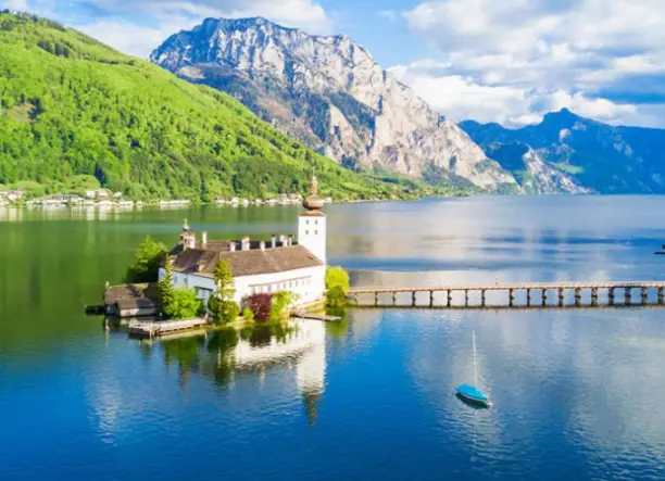 Körutazás a Királyok útján, Sissitől II. Lajosig, busszal, reggelivel, 3-4*-os szállásokkal, idegenvezetéssel