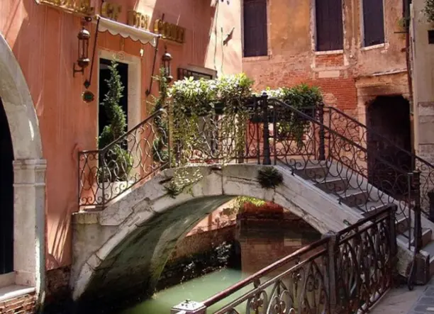 Romantika Velencében, Veronában és a Miramare-kastélyban, 4 nap reggelivel, buszos utazással, 4*-os szállással