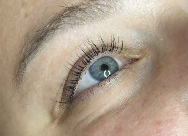 Ívelt, hosszabb, dúsabb pillák műszempilla nélkül!