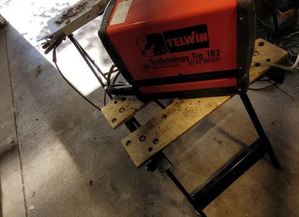 Hegesztőgép szervíz / Fekete Dániel