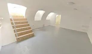 VIII. BUDAPESTEN A KELETI PÁLYAUDVAR MELLETT 48 NM FELÚJÍTOTT INGATLAN ALKALMI ÁRON ELADÓ!