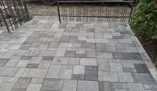  Térkovezes, kerítésépítés minosegi kivitelben