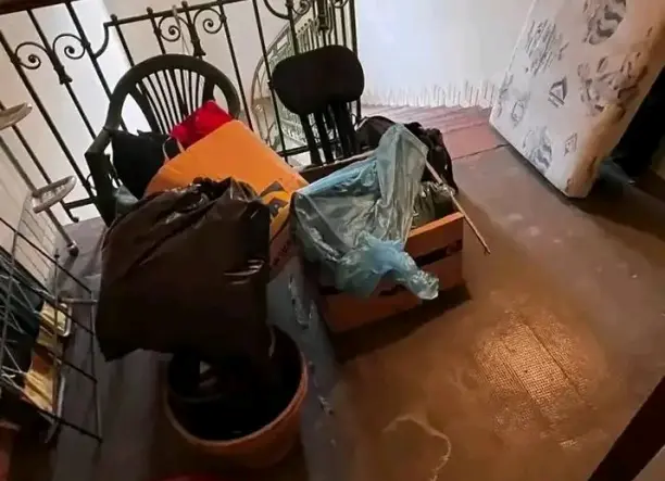 Gyorsan, Korrekt Áron! Költözés egyszerűen