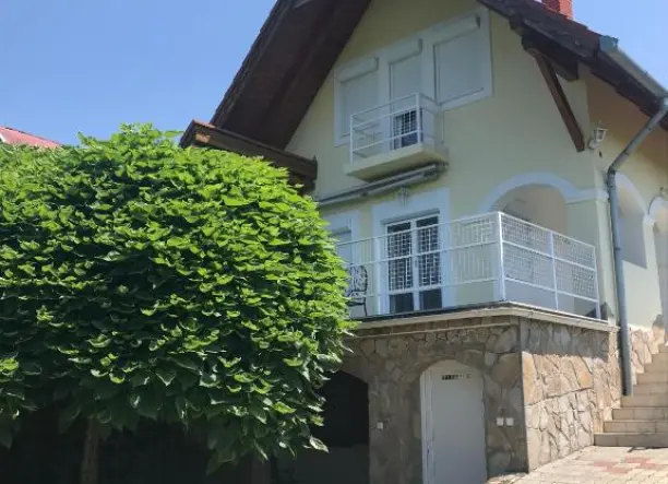 Farkas Apartman Rezi – Luxus kikapcsolódás Zala szívében