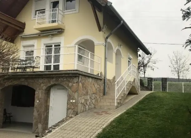 Farkas Apartman Rezi – Luxus kikapcsolódás Zala szívében