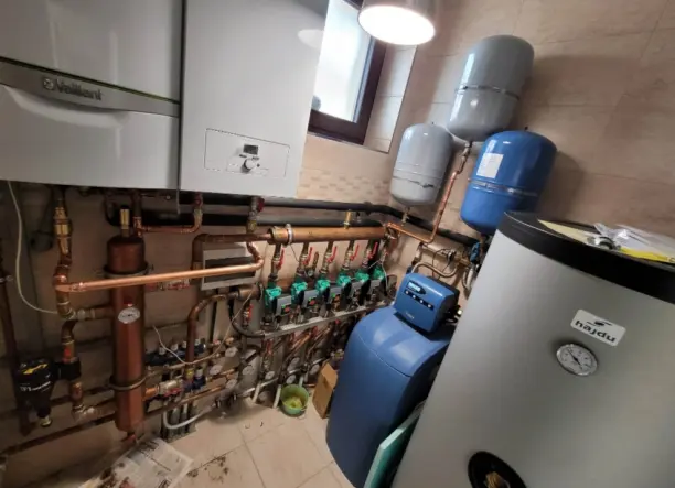 Viz- Gáz-Központifütés