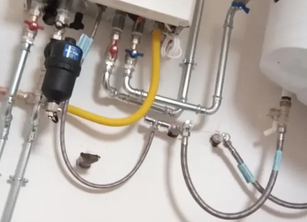 Viz- Gáz-Központifütés