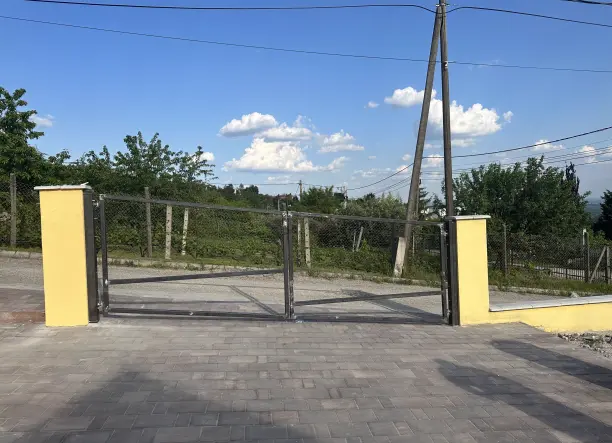 Lakatos munkát keresünk