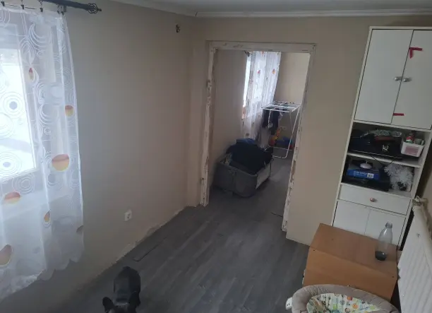 Orosházán, műszakilag megújult, azonnal költözhető családi ház!