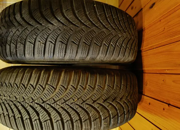 2 db téli gumi, 6-7 mm mélység