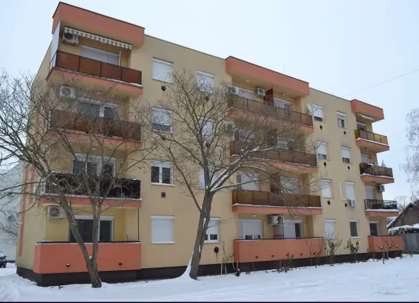 Eladó panorámás, 2 szobás lakás Kiskőrösön!