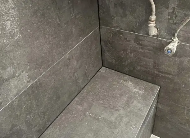 SPC BURKOLATOK – VÍZÁLLÓ, STRAPABÍRÓ | ANYAG + KIVITELEZÉS