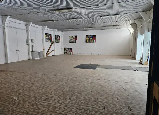 200m2 -es Raktár kiadó Halászteleken!