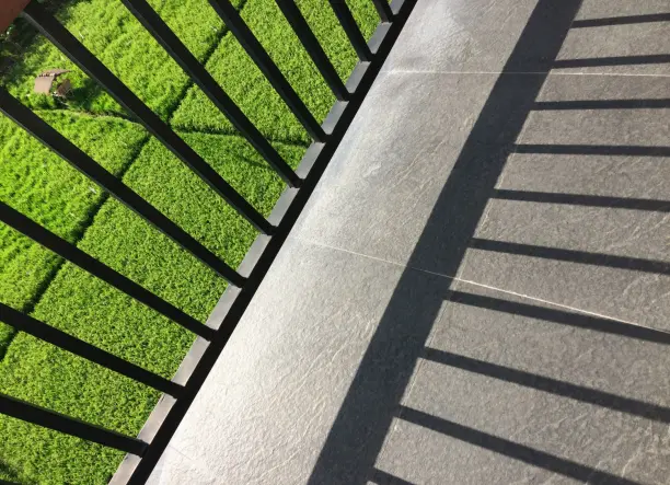 „Gondozásmentes kerítések és veszélyes favágás szakértőktől”