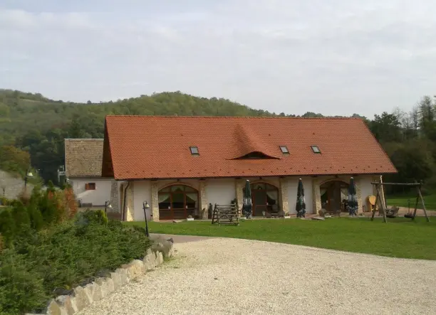 Évindító akció Bátaapátiban, a Naspolya Panzióban