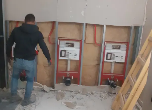 Mi Bontunk és nem Rombolunk !