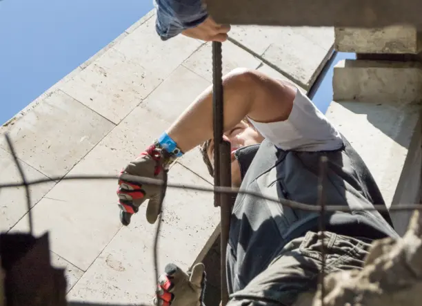 Szakember keresett – Ács, Tetőfedő, Vasbetonszerelő, Épületbontó