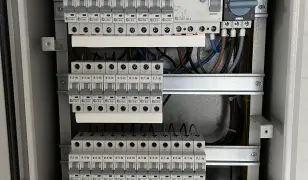 🔌 HOCKVILL – Villanyszerelés profi módon! ⚡