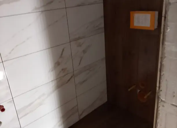 Szobafestést, hidegburkolást, parkettázást, homlokzatszigetelést vállalok