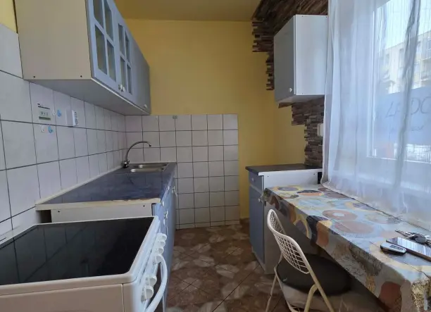 Eladó napfényes, panel lakás Oroszlányban!