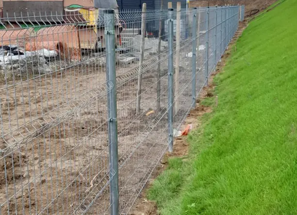 Kerítés építés, kivitelezés a legjobb áron! Drótfonat, drótháló, vadháló, oszlop, kapu