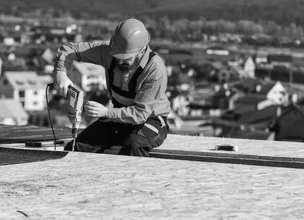 Hallai Brúnó – Ács, bádogos, tetőfedő