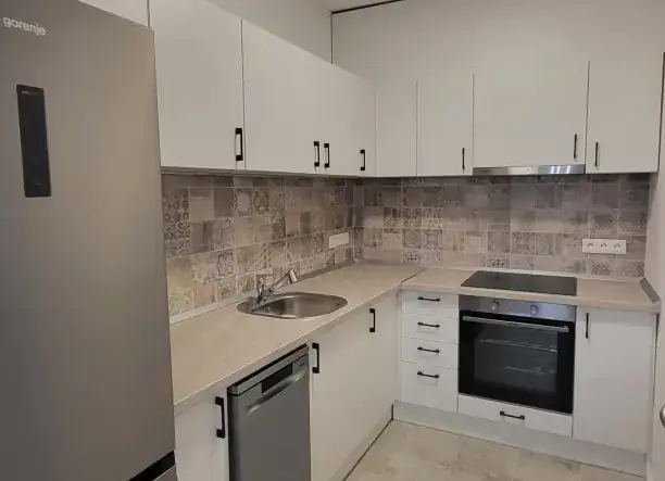 Profi burkolás és teljes körű felújítás – Álmaid otthonáért!