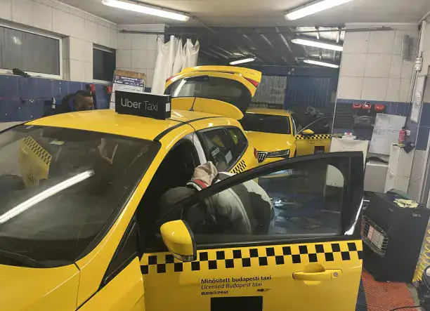 Autókozmetika, Polírozás, Kárpittisztítás