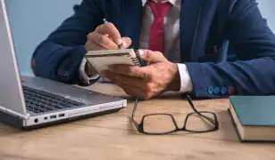 Személyre szabott pénzügyi megoldások az életed minden szakaszára!