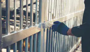 Egyedi fémszerkezetek és kerítések – Precíz lakatosmunka, teljes körű kivitelezés!