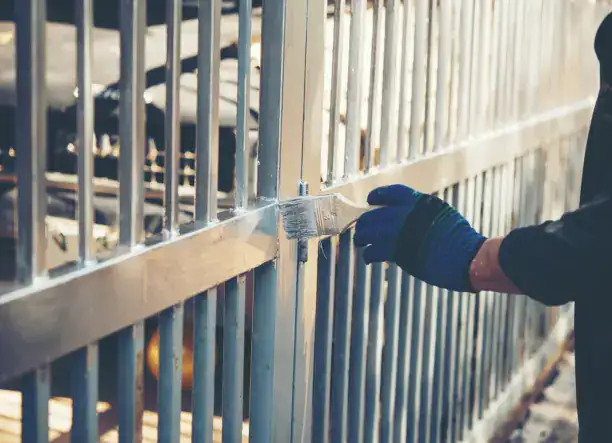 Egyedi fémszerkezetek és kerítések – Precíz lakatosmunka, teljes körű kivitelezés!