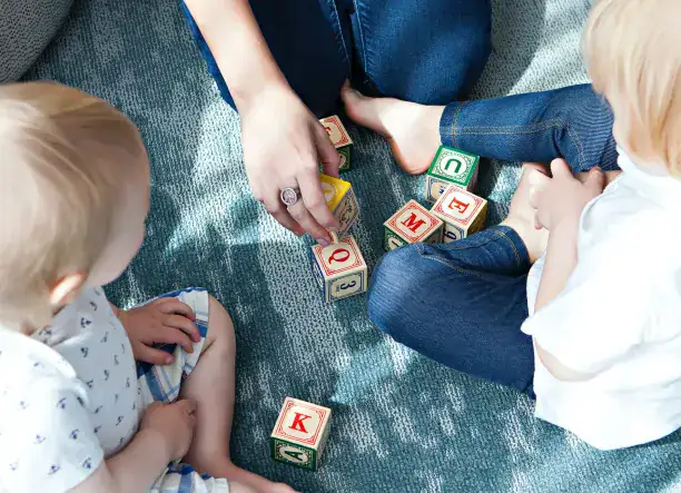 Dajka és Élelmiszer-eladó képzés