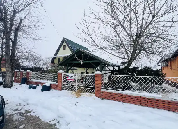 Cserkeszőlőn családi ház eladó