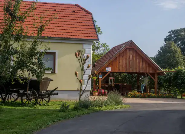 Csend, nyugalom és őrségi varázs a Harmatcsepp Vendégházban