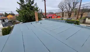 Lapostetőszigetelés bitumenes lemezzel,minőségi kivitelezéssel.