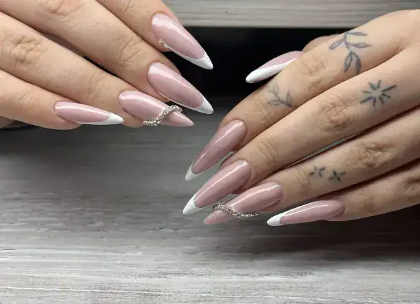 LuNails – Stabil, tartós és ragyogó körmök! ✨