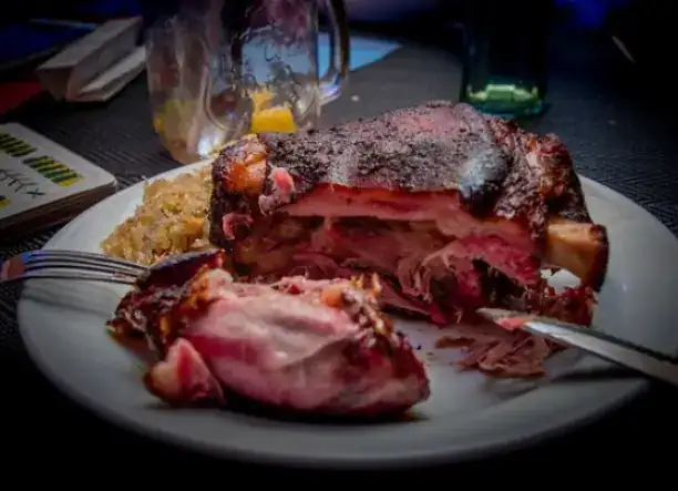 GYURI-7 BBQ - Szmókerben készült autentikus BBQ húsok és szendvicsek