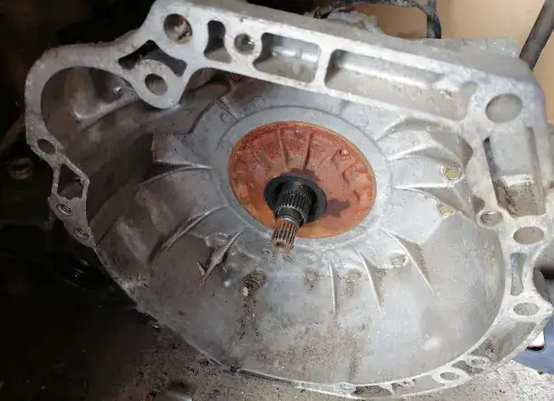 Mercedes 123 2,8 benzin automata váltó.