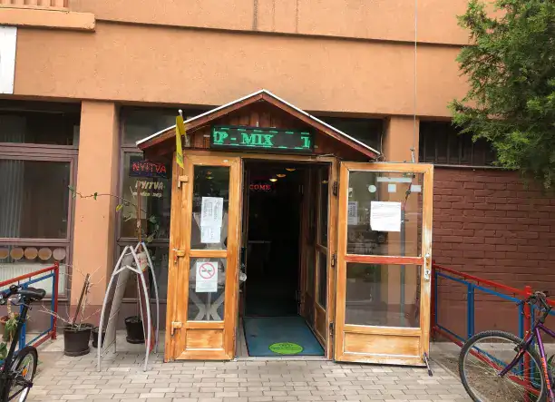 Mini Söröző és Lottózó – Fehérvári Söröző Hangulat! 🍻