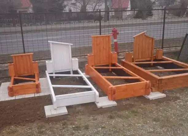 Béres Fa és Műanyag Síremlékek – Tartós és esztétikus síremlékek!