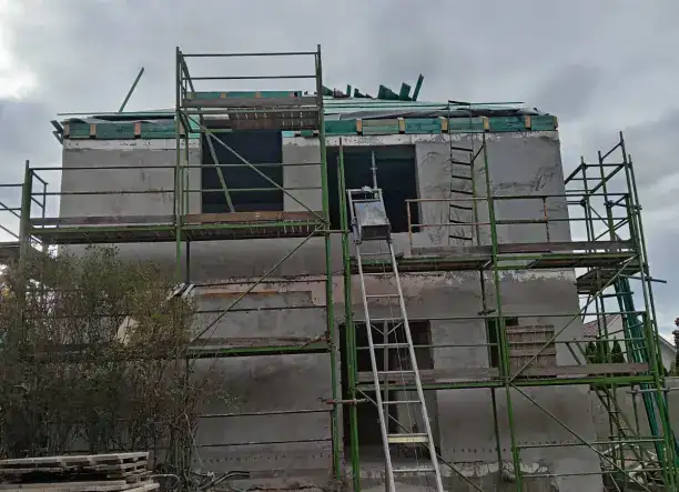 Komplett generàl kivitelezès (bontàs)