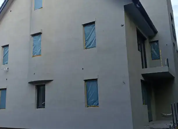 Komplett generàl kivitelezès (bontàs)