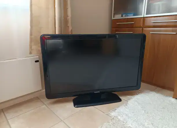 Philips LCD full hd TV,107 cm átmérőjű.
