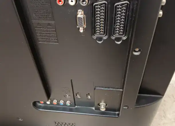 Philips LCD full hd TV,107 cm átmérőjű.