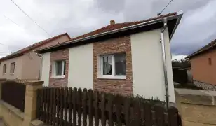 Spóroljon a rezsin és szépítse házát – Homlokzati hőszigetelés szakértőktől!