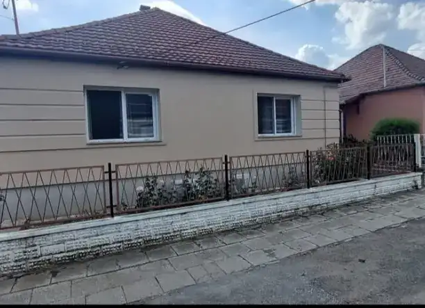 Spóroljon a rezsin és szépítse házát – Homlokzati hőszigetelés szakértőktől!