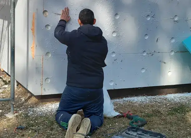 Kőműves és burkolás