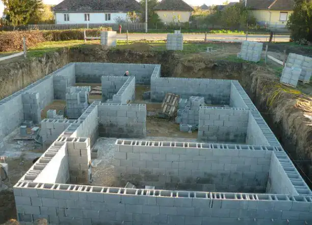 Építőipari munkák generál kivitelezése ,épületek hőszigetelése,kül-és beltéri építőipari munkák végzése